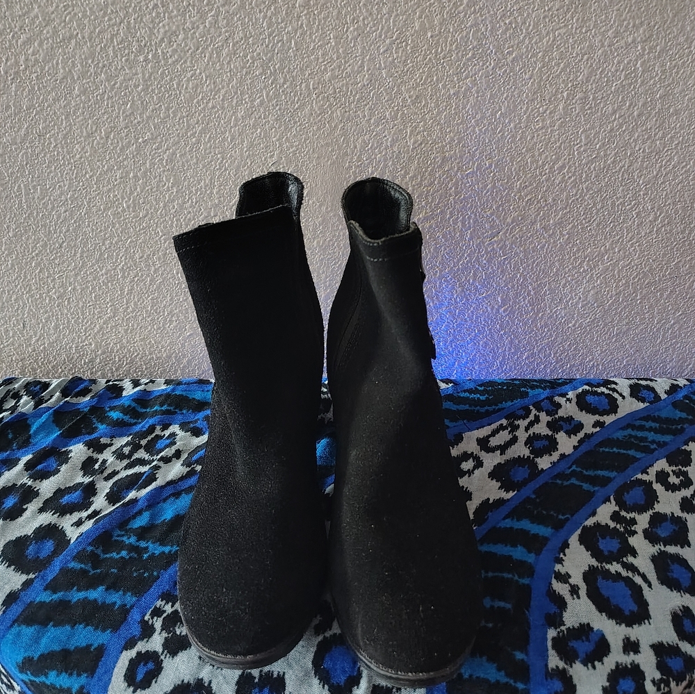 Sketchers MEMORY FOAM Black Women's Ankle Boots - Classic Suede Look